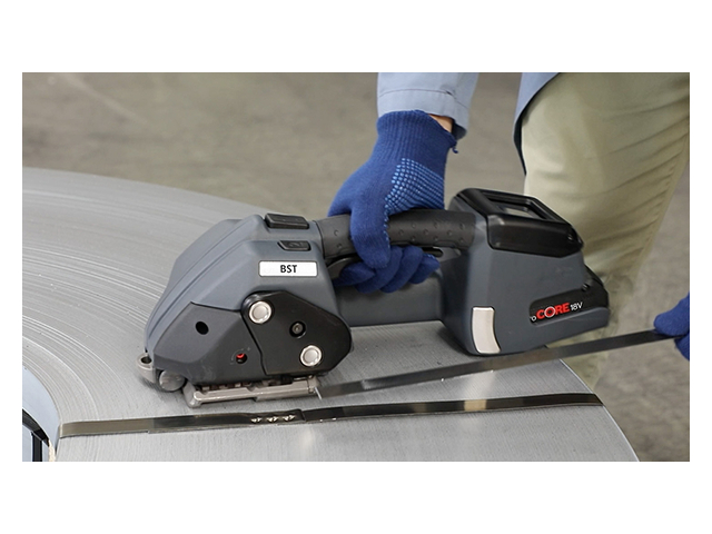 Tendireggia a batteria per reggia metallica